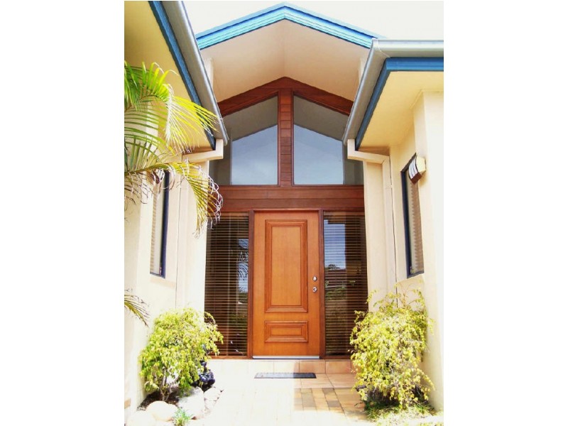 8 Raven Cl, Vincentia NSW 2540