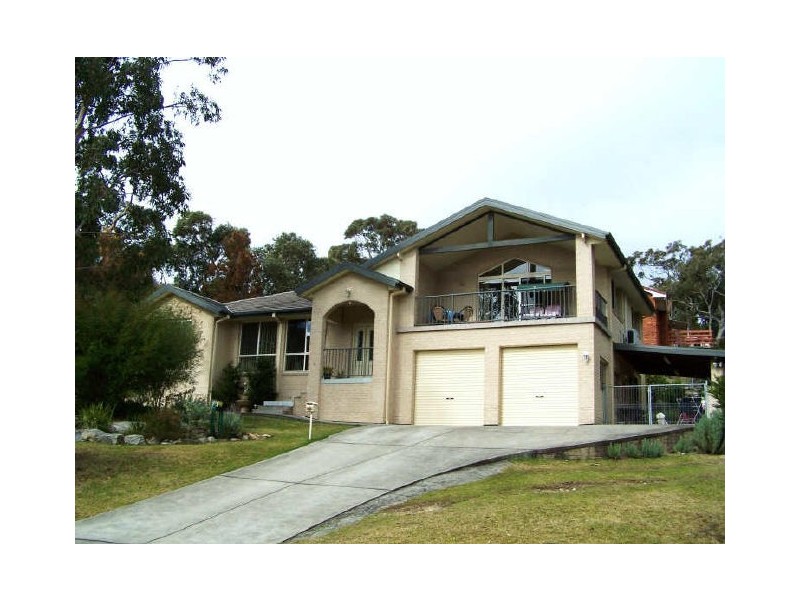 8 Grey Place, Vincentia NSW 2540