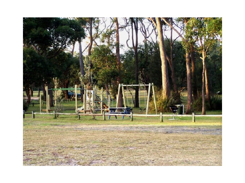 16 Lambs Crescent, Vincentia NSW 2540