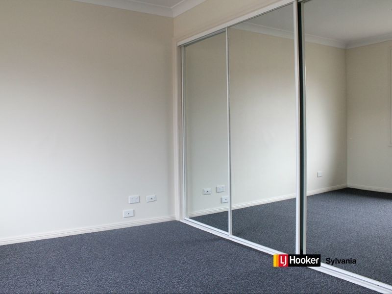 4 Dawson Place, Menai NSW 2234