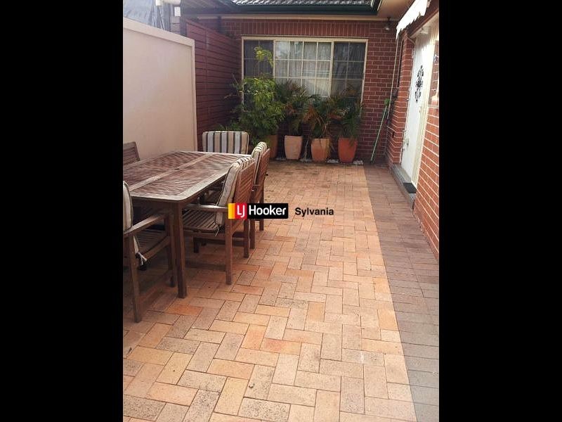 71 Johnstone Street, Peakhurst NSW 2210