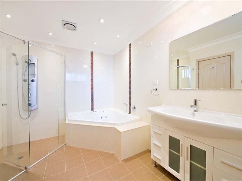 63 Tara Street, Sylvania NSW 2224