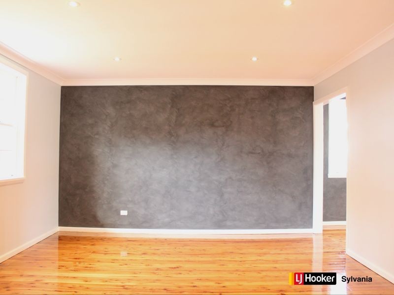 24 Poulter Avenue, Engadine NSW 2233