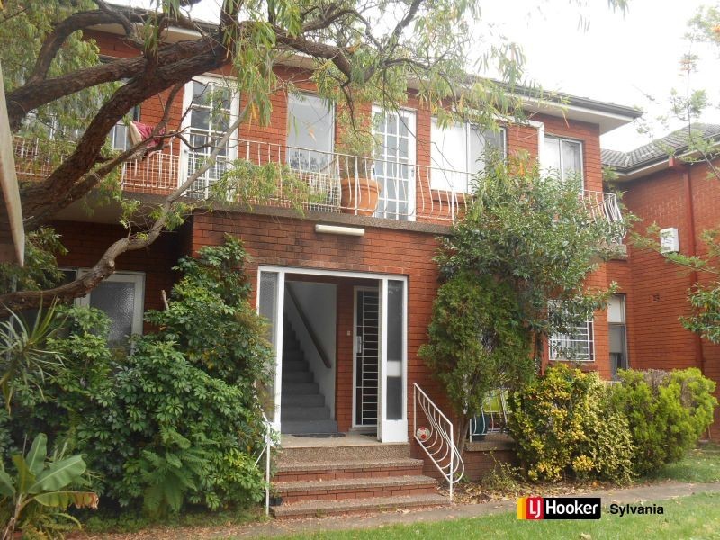 2/6 Kresser Grove, Canterbury NSW 2193
