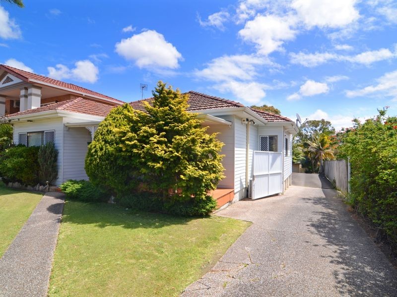 3 Birdwood Street, Sylvania NSW 2224