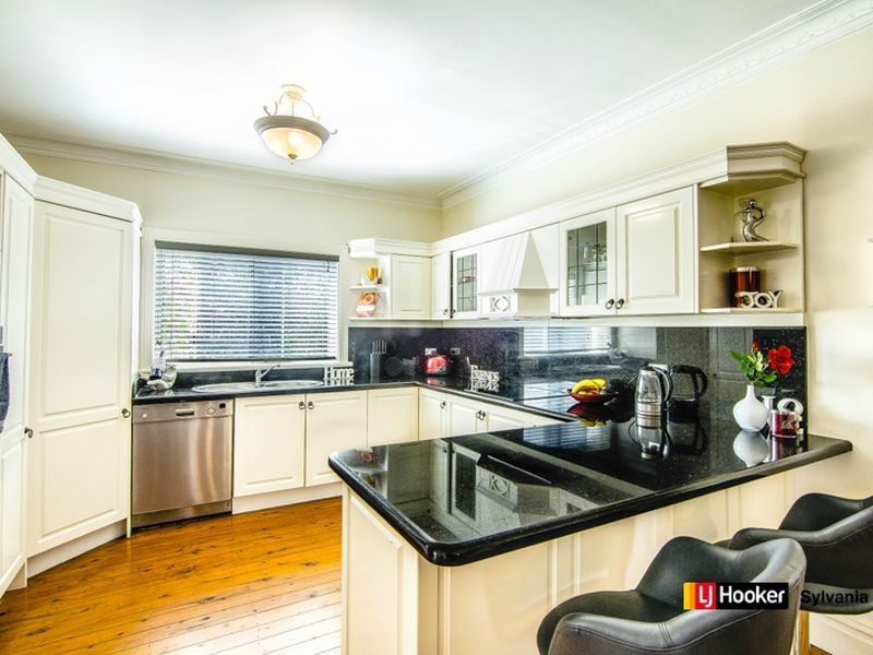 6 Alexander Street, Sylvania NSW 2224