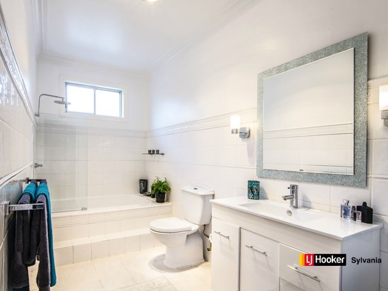 6 Alexander Street, Sylvania NSW 2224