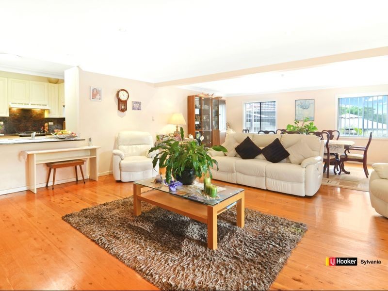 8 Kanangur Avenue, Gymea NSW 2227