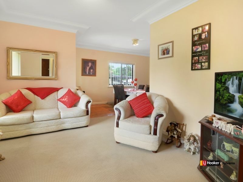 8 Kanangur Avenue, Gymea NSW 2227