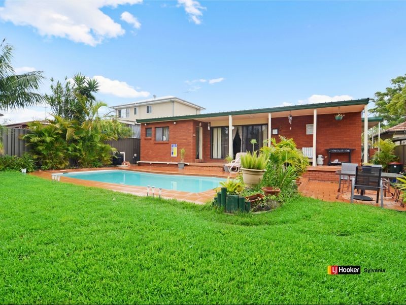 8 Kanangur Avenue, Gymea NSW 2227