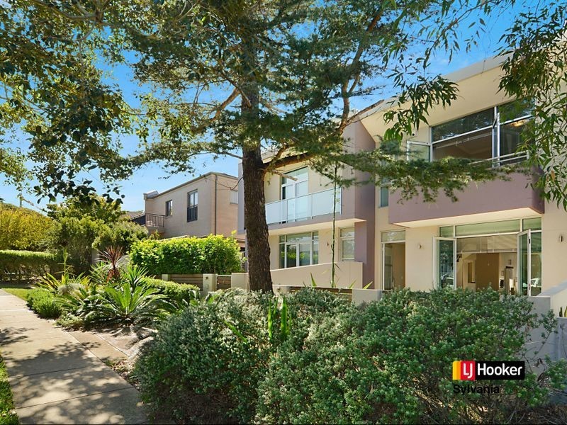 2/14-20 Madeira Street, Sylvania NSW 2224