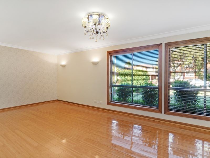 19 Vista Heights Road, Miranda NSW 2228