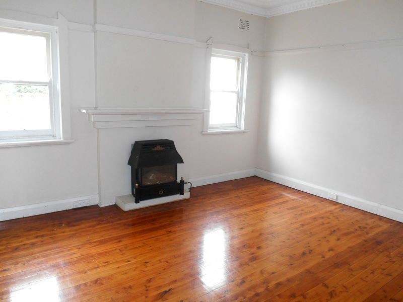 1 Stephenson Road, Roselands NSW 2196