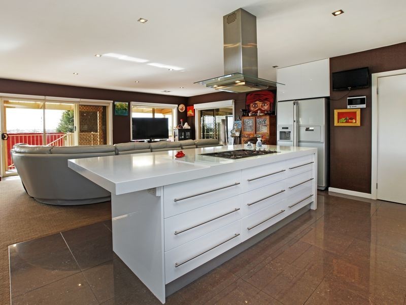 8 Jean Place, Grovedale VIC 3216