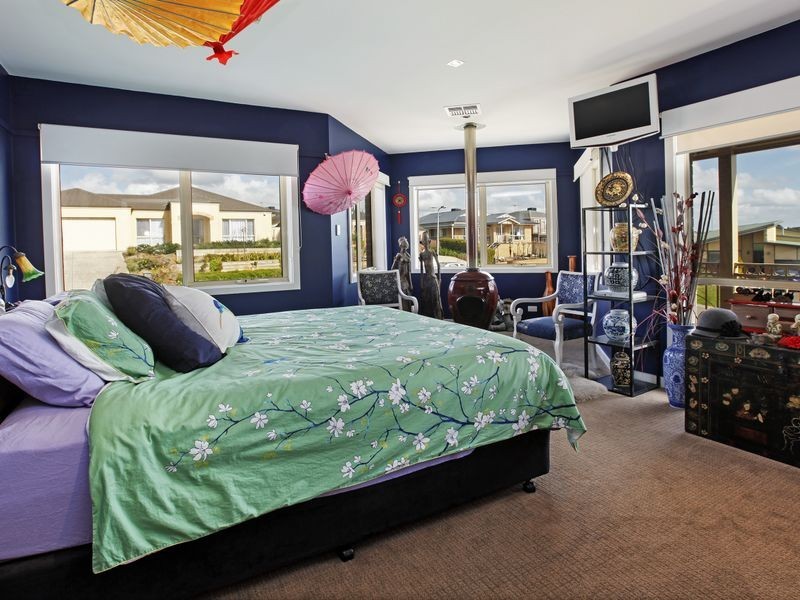 8 Jean Place, Grovedale VIC 3216