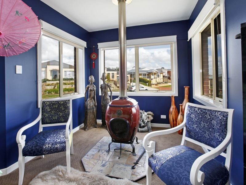 8 Jean Place, Grovedale VIC 3216