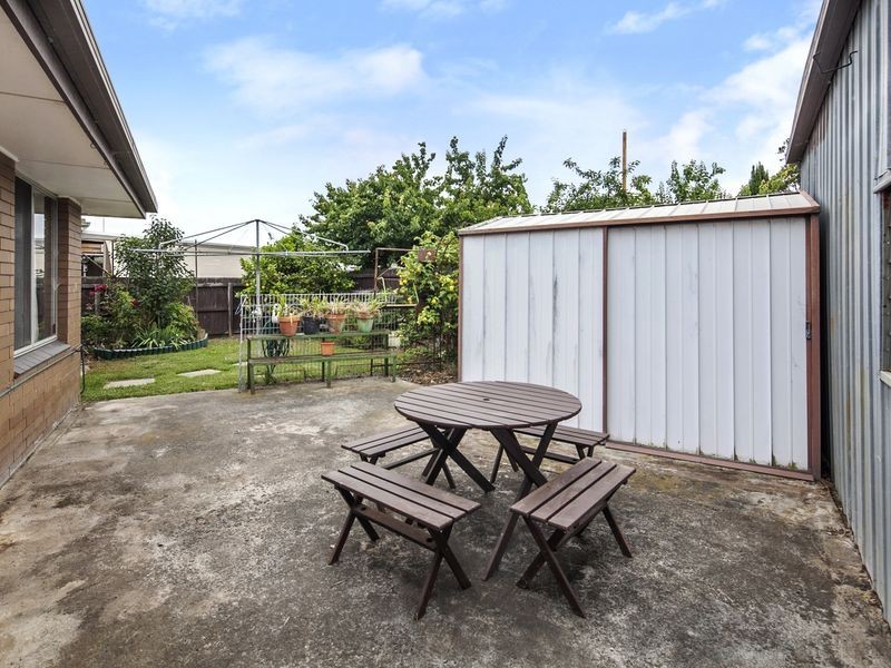 2 Janine Court, Newcomb VIC 3219