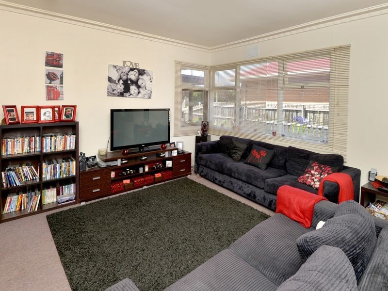 1/8 Poplar Street, Newcomb VIC 3219