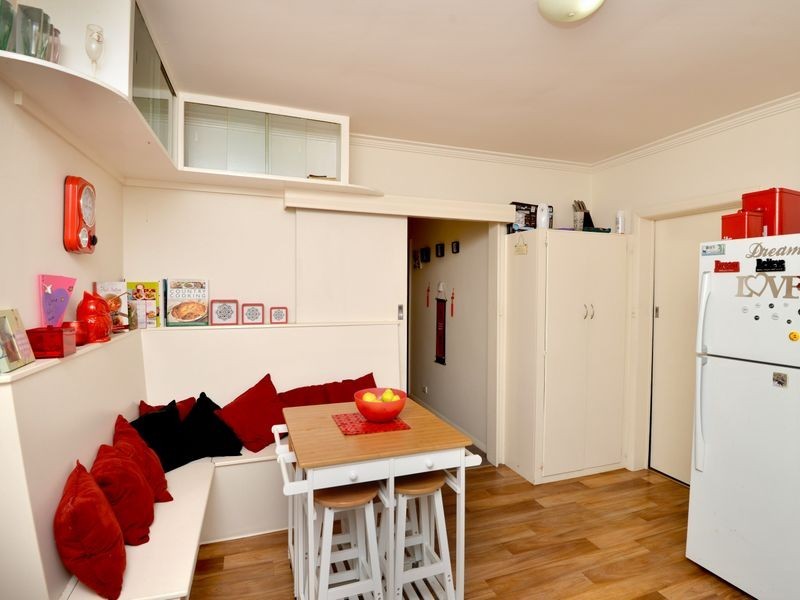 1/8 Poplar Street, Newcomb VIC 3219