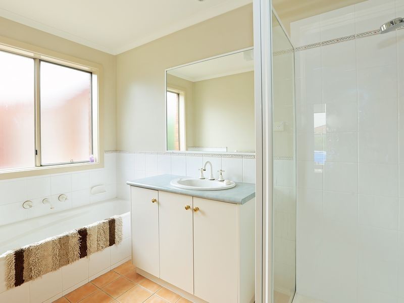 6 Clunies Court, Corio VIC 3214