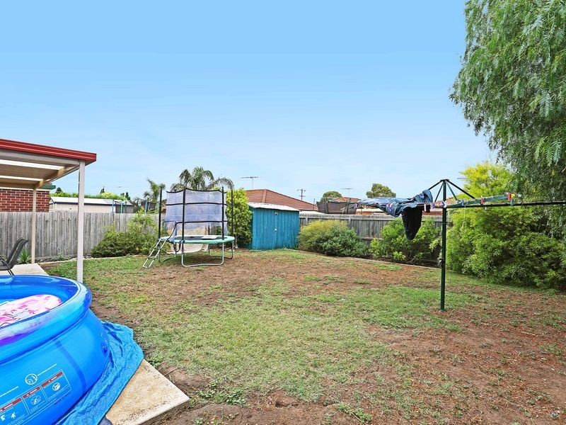 6 Clunies Court, Corio VIC 3214