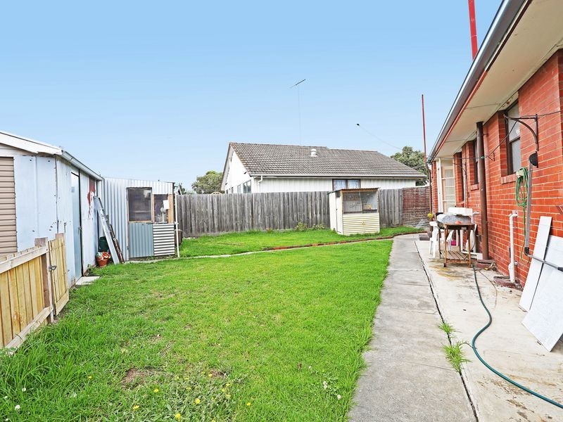 6 Vermont Avenue, Corio VIC 3214
