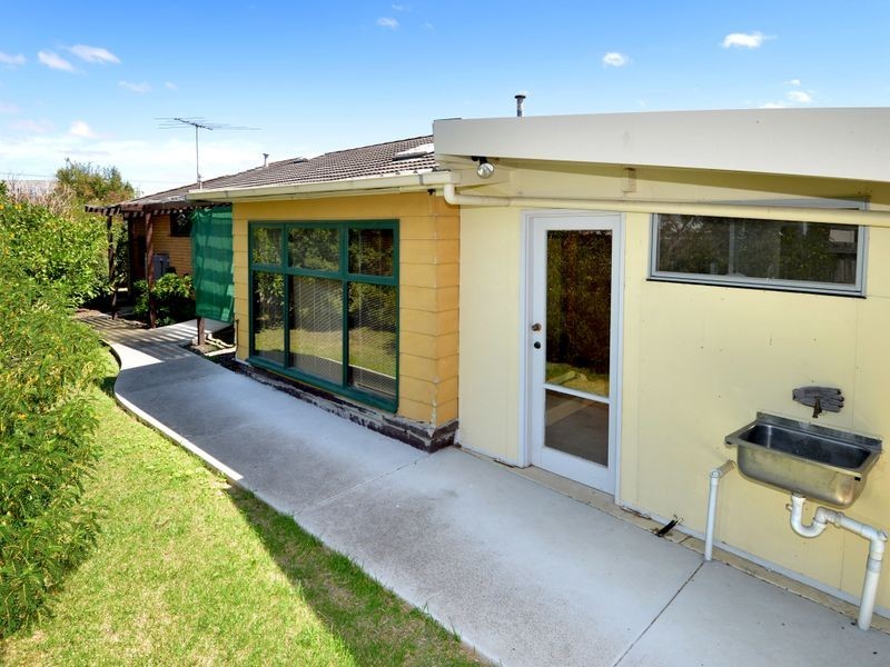 5 Wirth Court, Newcomb VIC 3219