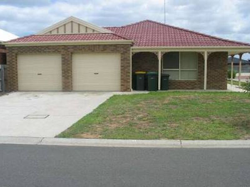2 Redleaf Close, Lara VIC 3212
