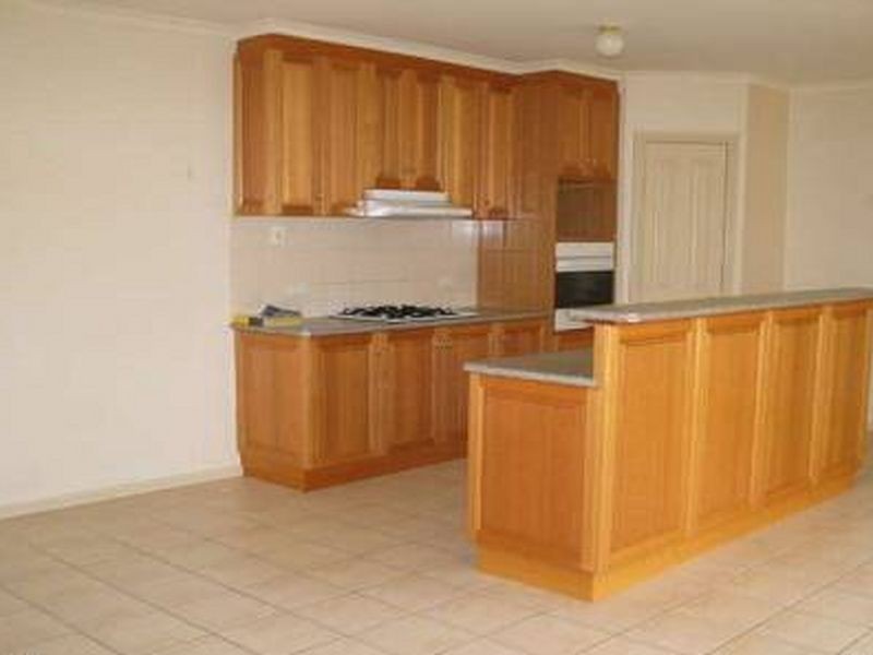 2 Redleaf Close, Lara VIC 3212