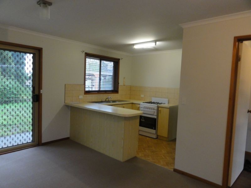 4 Universe Court, Whittington VIC 3219