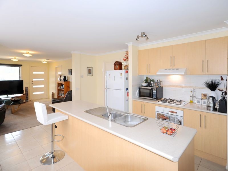 7 Koala Court, Whittington VIC 3219