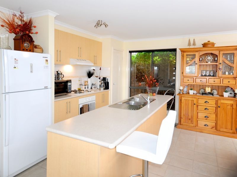 7 Koala Court, Whittington VIC 3219