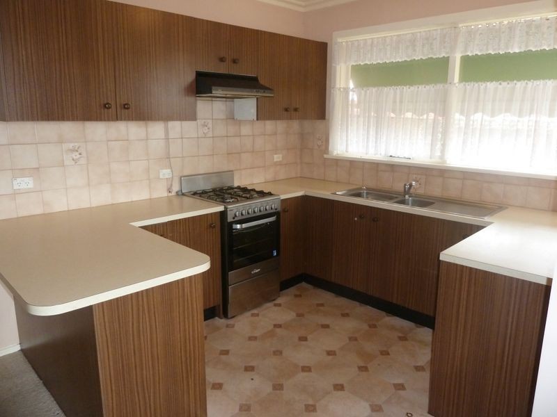 38 Colac Grove, Belmont VIC 3216