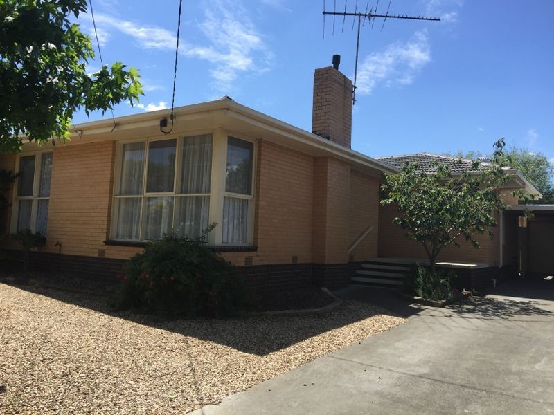 20 Strickland Avenue, Highton VIC 3216