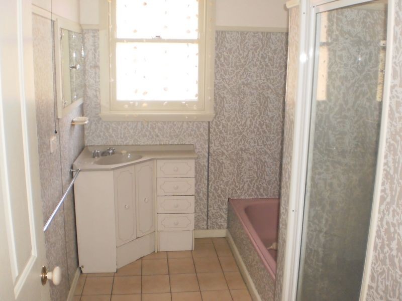 1 Craigie Road, Newtown VIC 3220