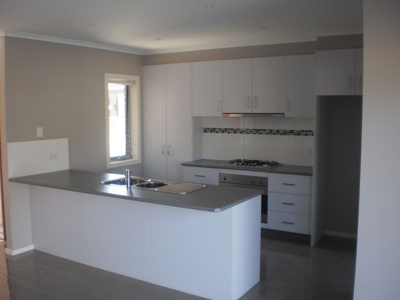 2/49 Vistula Avenue, Bell Park VIC 3215