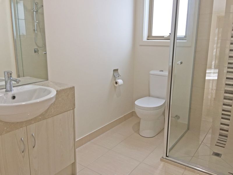 Unit 2/70 Vines Road, Hamlyn Heights VIC 3215