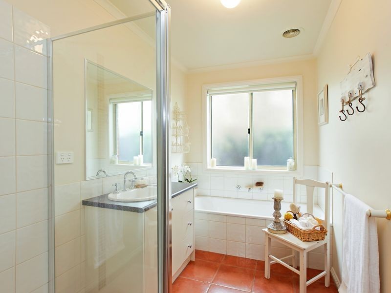 19 Bailey Street, Belmont VIC 3216