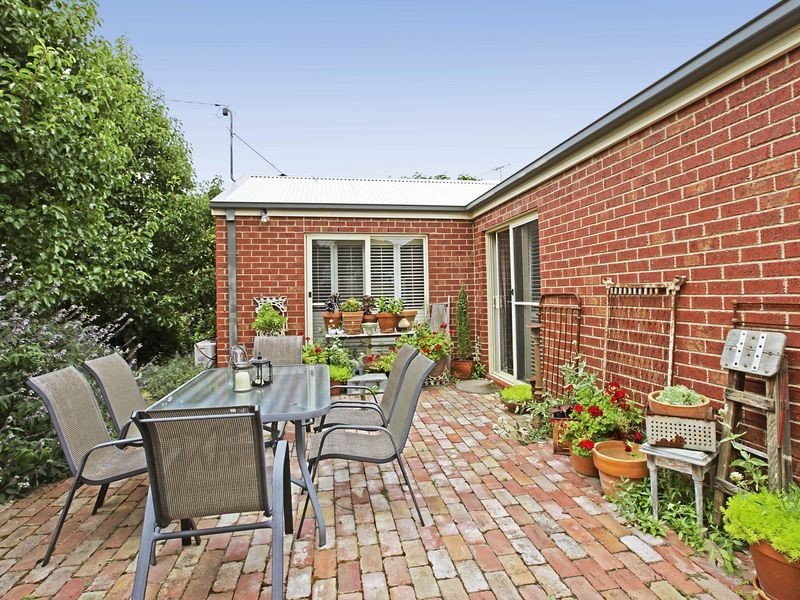 19 Bailey Street, Belmont VIC 3216