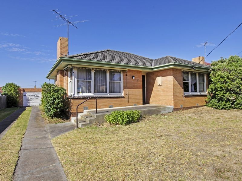 27 Porter Avenue, Highton VIC 3216