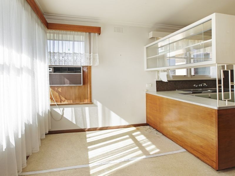 27 Porter Avenue, Highton VIC 3216