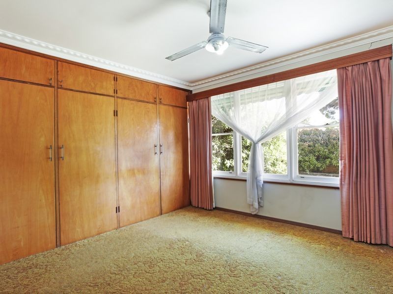 27 Porter Avenue, Highton VIC 3216