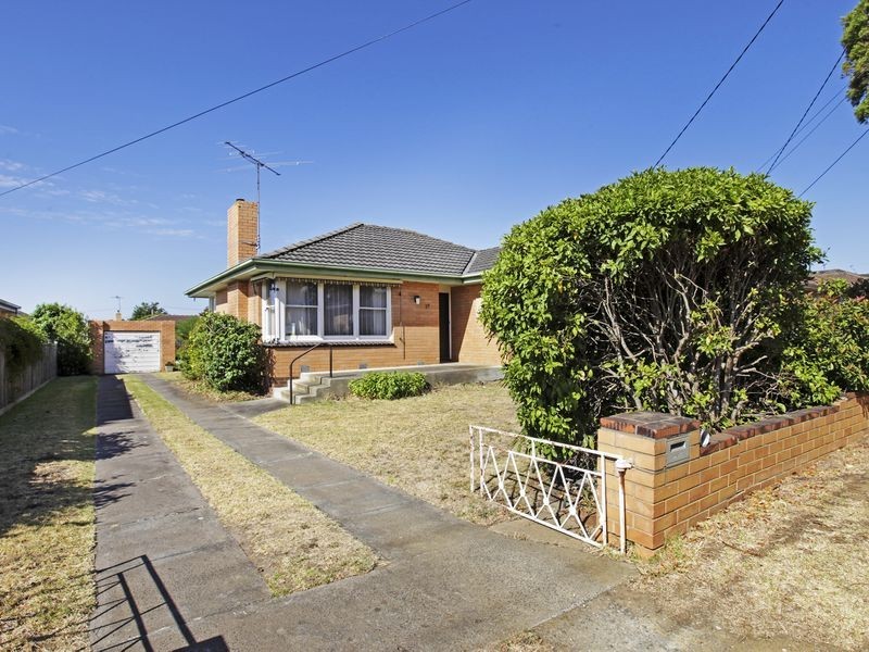 27 Porter Avenue, Highton VIC 3216