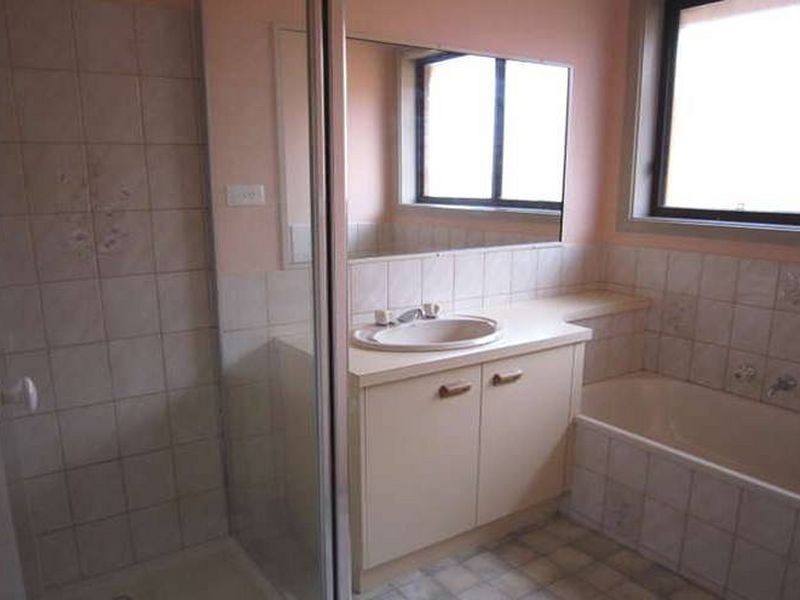 1 & 2/2 Curtin Street, Bell Park VIC 3215