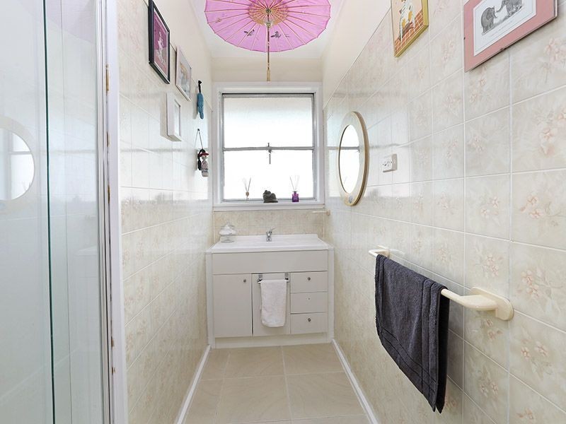 8 Oregon Avenue, Corio VIC 3214