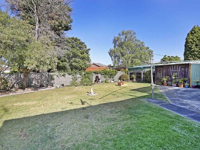 8 Oregon Avenue, Corio VIC 3214