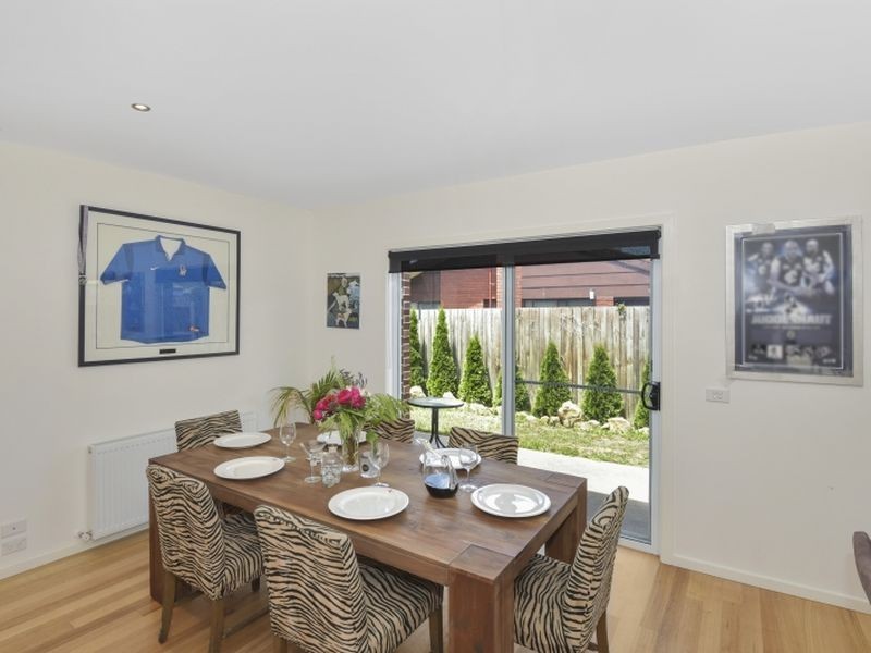 2/35 Buckingham Road, Newtown VIC 3220