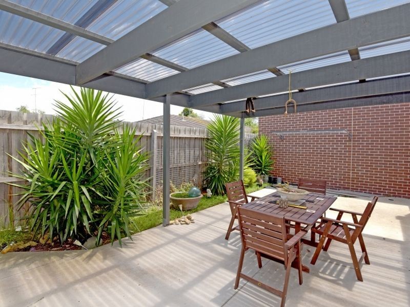 2/35 Buckingham Road, Newtown VIC 3220