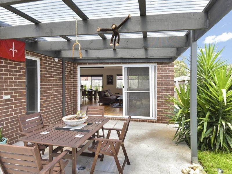 2/35 Buckingham Road, Newtown VIC 3220