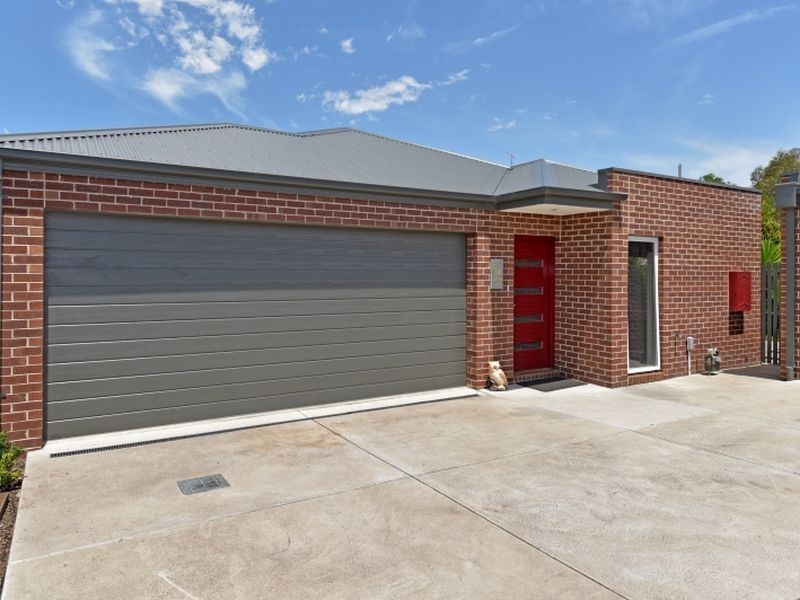 2/35 Buckingham Road, Newtown VIC 3220